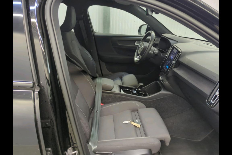 Volvo XC40 Recharge Ultimate 70 kWh Soh 94.5% Pano.dak Har/Kard Trekhaak