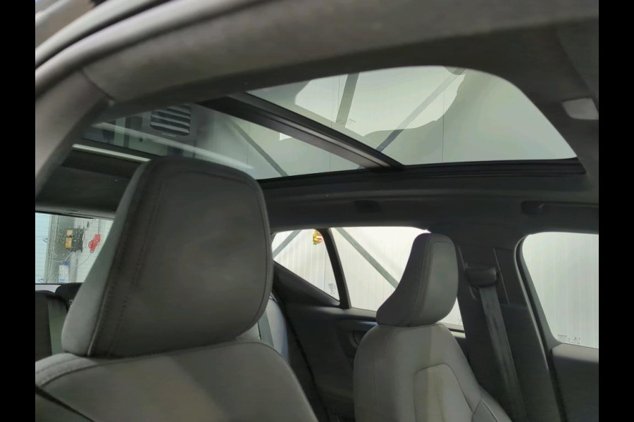 Volvo XC40 Recharge Ultimate 70 kWh Soh 94.5% Pano.dak Har/Kard Trekhaak