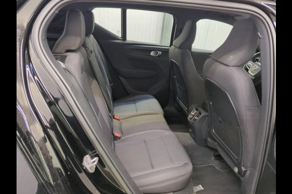 Volvo XC40 Recharge Ultimate 70 kWh Soh 94.5% Pano.dak Har/Kard Trekhaak