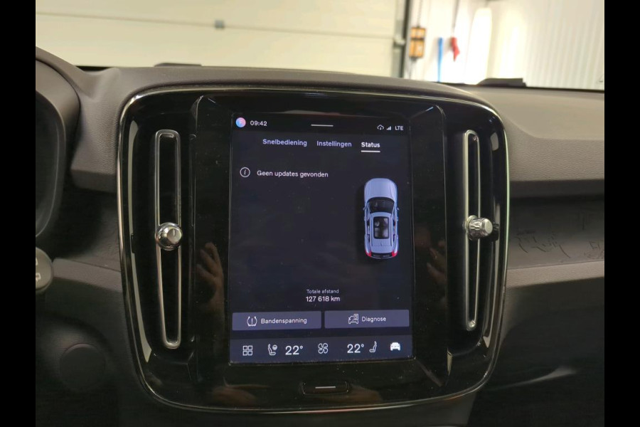 Volvo XC40 Recharge Ultimate 70 kWh Soh 94.5% Pano.dak Har/Kard Trekhaak