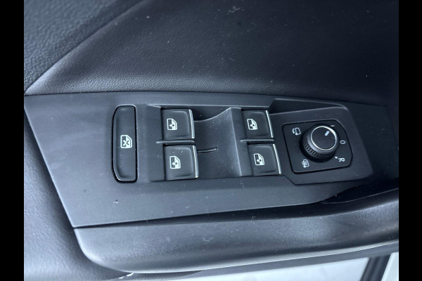 Volkswagen T-Cross 1.0 TSI Life Goal 115 pk Automaat (DSG) | Navigatie via App | Parkeersensoren | Achteruitrijcamera | Adaptieve cruise control | Stoelverwarming | Apple carplay / Android auto | Autom. Airco |