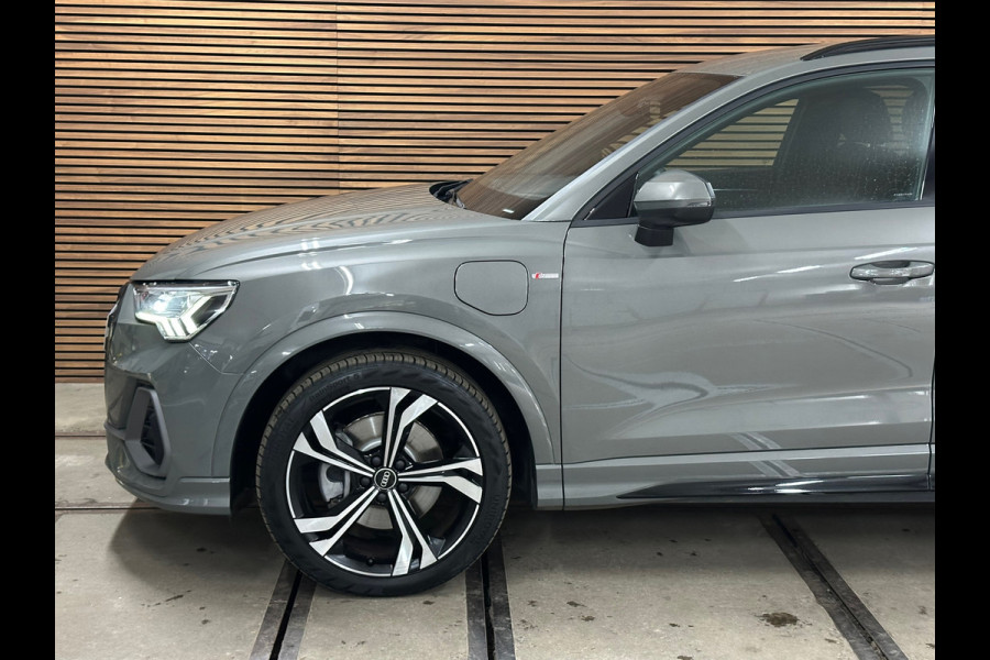 Audi Q3 45 TFSI e S-Line edition | Chronos Grey | ACC | LED | MMI Plus | Audi-Sport 20 Inch | LED | CarPlay | Virtual | Camera