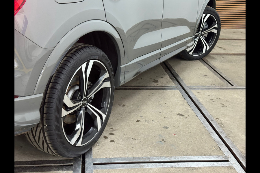 Audi Q3 45 TFSI e S-Line edition | Chronos Grey | ACC | LED | MMI Plus | Audi-Sport 20 Inch | LED | CarPlay | Virtual | Camera
