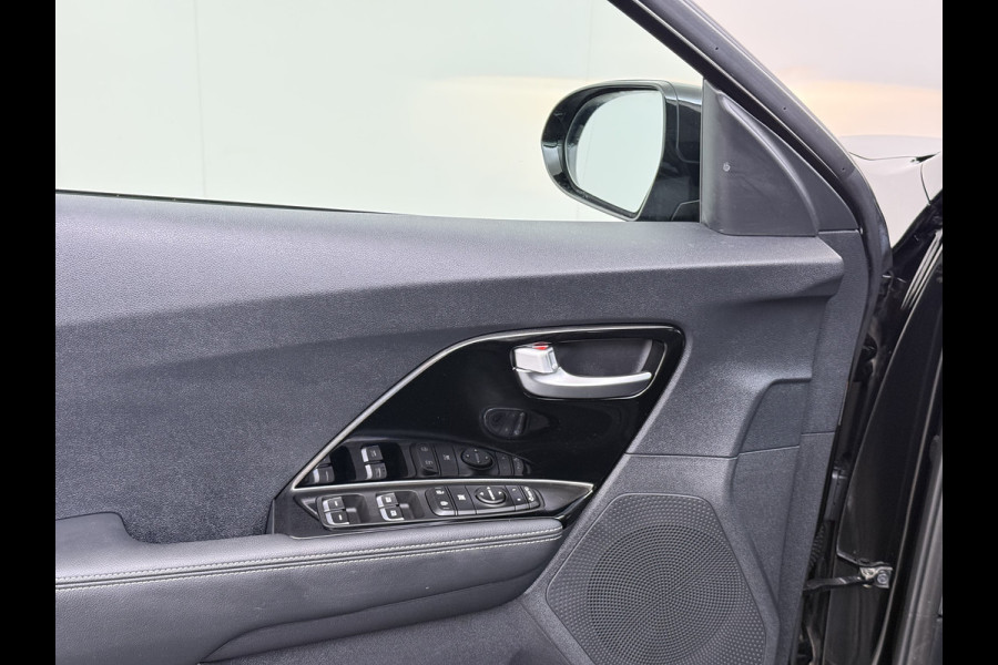 Kia Niro 1.6GDi 142PK Hybrid Automaat Adap.Cruise Navi Camera Apple Carplay Android Auto Ecc DynamicLine Lmv Led Isofix DAB Lane Assist Regen-Lichtsensor Keyless 1e Eigenaar Dealeronderhouden Origineel Nederlandse Auto