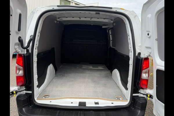 Opel Combo 1.5D L2H1 Standaard / 131PK Automaat / Camera / Stuur verwarming