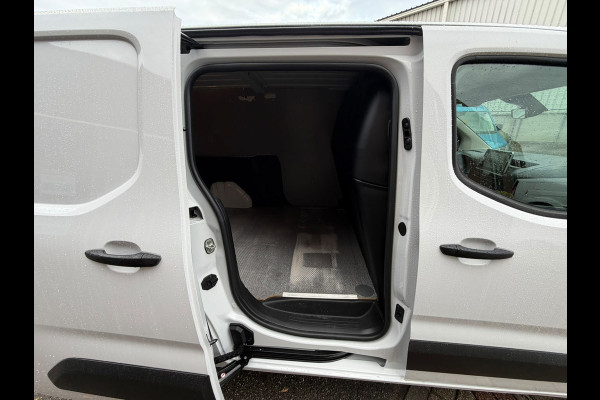 Opel Combo 1.5D L2H1 Standaard / 131PK Automaat / Camera / Stuur verwarming