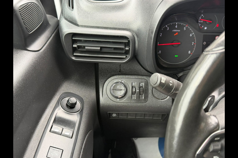 Opel Combo 1.5D L2H1 Standaard / 131PK Automaat / Camera / Stuur verwarming