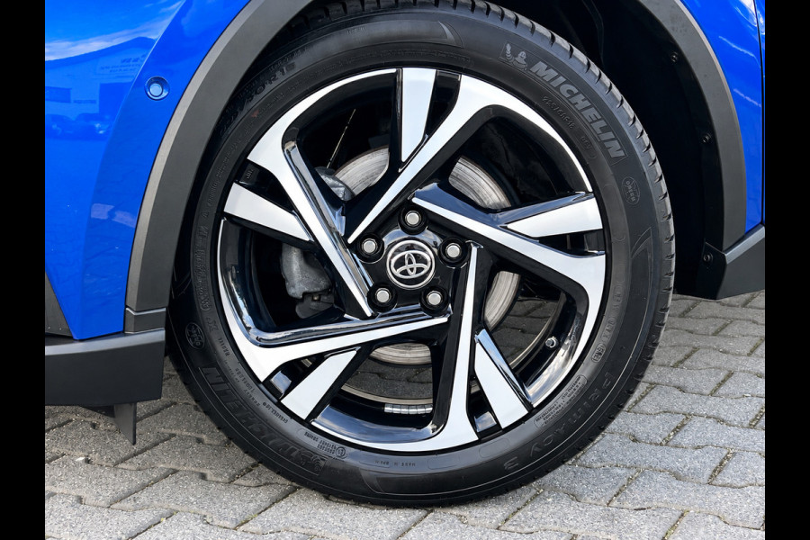 Toyota C-HR 1.8 Hybrid Dynamic | Dodehoek | LED | Camera | Winter Pack