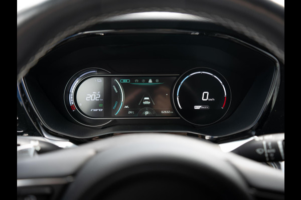 Kia e-Niro DynamicPlusLine 64 kWh SOH 98,7 % |Stoel en stuurverwarming | Schuif/-kanteldak | Achteruitrijcamera | Navigatie | Carplay | PDC voor & achter | Achteruitrijcamera