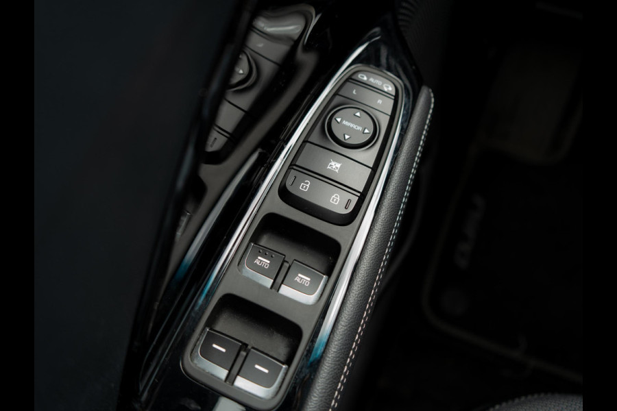 Kia e-Niro DynamicPlusLine 64 kWh SOH 98,7 % |Stoel en stuurverwarming | Schuif/-kanteldak | Achteruitrijcamera | Navigatie | Carplay | PDC voor & achter | Achteruitrijcamera
