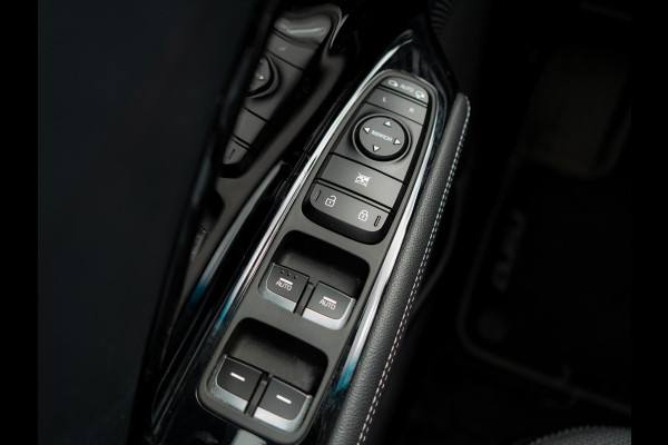 Kia e-Niro DynamicPlusLine 64 kWh SOH 98,7 % |Stoel en stuurverwarming | Schuif/-kanteldak | Achteruitrijcamera | Navigatie | Carplay | PDC voor & achter | Achteruitrijcamera