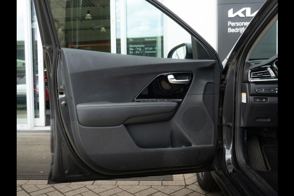 Kia e-Niro DynamicPlusLine 64 kWh SOH 98,7 % |Stoel en stuurverwarming | Schuif/-kanteldak | Achteruitrijcamera | Navigatie | Carplay | PDC voor & achter | Achteruitrijcamera