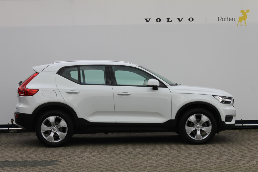 Volvo XC40 T3 163PK Automaat Business Pro Navigatie / Trekhaak / Adaptieve Cruise Control / 18" lichtmetalen velgen / Climare Control