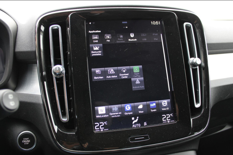 Volvo XC40 T3 163PK Automaat Business Pro Navigatie / Trekhaak / Adaptieve Cruise Control / 18" lichtmetalen velgen / Climare Control
