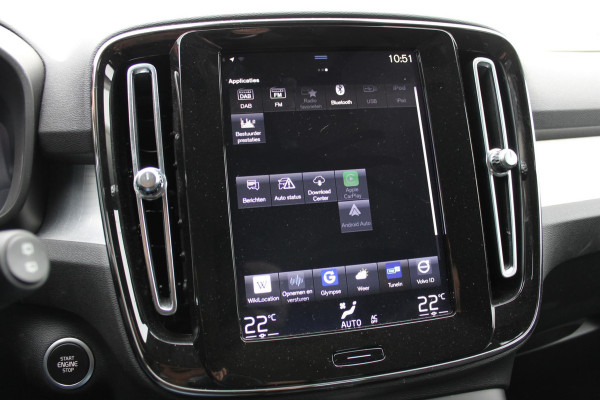 Volvo XC40 T3 163PK Automaat Business Pro Navigatie / Trekhaak / Adaptieve Cruise Control / 18" lichtmetalen velgen / Climare Control