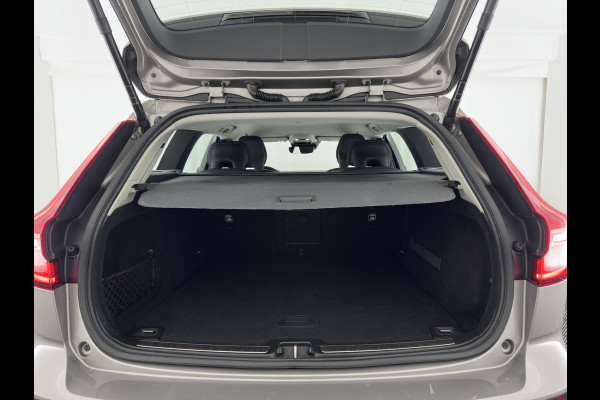 Volvo V60 2.0 D4 Momentum Pro (INCL.BTW) Aut. *LEATHER | FULL-LED | HEATED-COMFORTSEATS | DIGI-COCKPIT | CARPLAY | NAVI-FULLMAP | ECC | PDC | CRUISE | 17''ALU | TOWBAR*