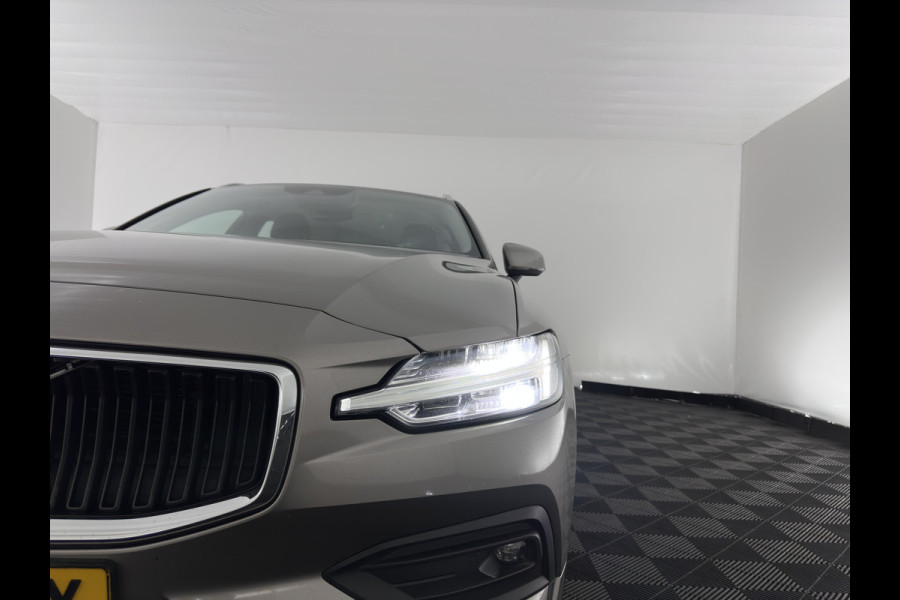 Volvo V60 2.0 D4 Momentum Pro (INCL.BTW) Aut. *LEATHER | FULL-LED | HEATED-COMFORTSEATS | DIGI-COCKPIT | CARPLAY | NAVI-FULLMAP | ECC | PDC | CRUISE | 17''ALU | TOWBAR*