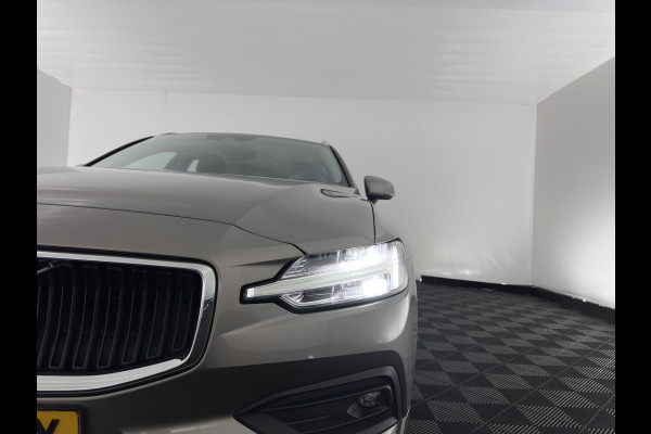 Volvo V60 2.0 D4 Momentum Pro (INCL.BTW) Aut. *LEATHER | FULL-LED | HEATED-COMFORTSEATS | DIGI-COCKPIT | CARPLAY | NAVI-FULLMAP | ECC | PDC | CRUISE | 17''ALU | TOWBAR*