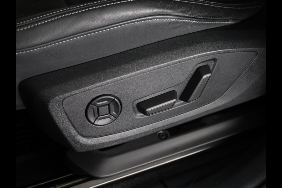 Audi Q3 Sportback 45 TFSI e S Edition 245pk | Navigatie | Elektrisch verstelbare voorstoelen | Sonos Audio | Adaptieve cruise controle | Stoelverwarming | S-line interieur