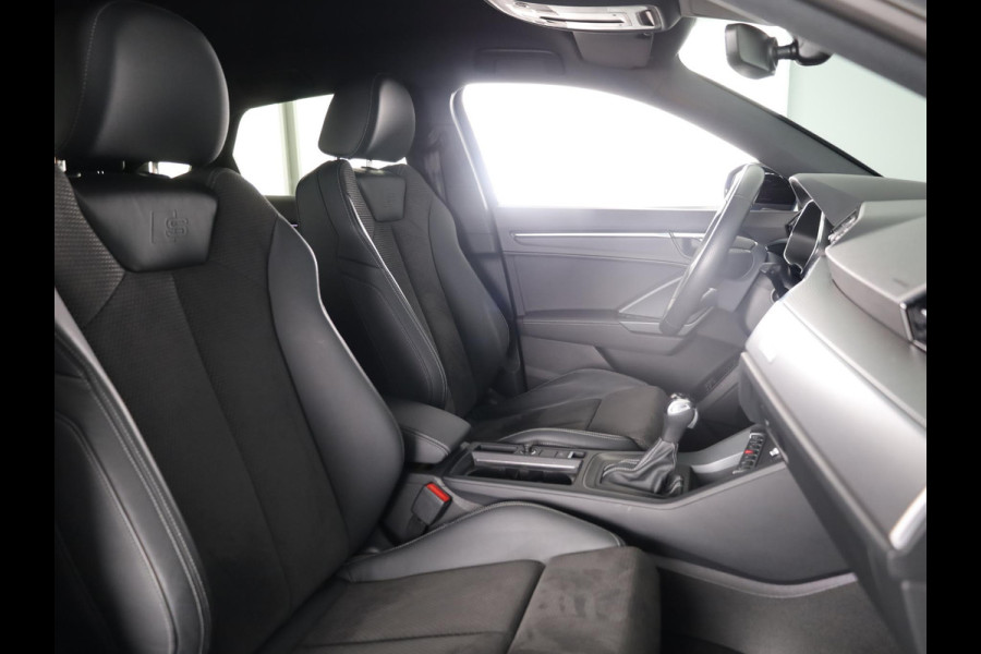 Audi Q3 Sportback 45 TFSI e S Edition 245pk | Navigatie | Elektrisch verstelbare voorstoelen | Sonos Audio | Adaptieve cruise controle | Stoelverwarming | S-line interieur