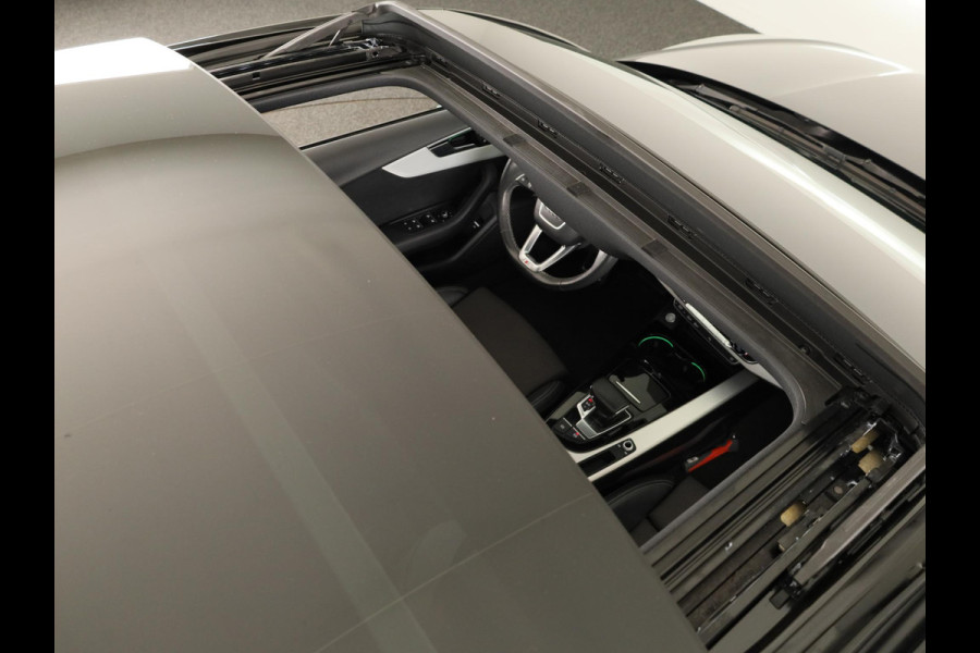 Audi A5 Sportback 35 TFSI S edition Competition 150pk | Panoramadak | Parkeercamera | Navigatie | S-line interieur |