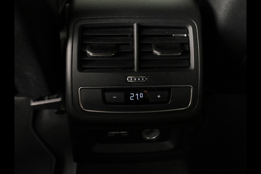 Audi A5 Sportback 35 TFSI S edition Competition 150pk | Panoramadak | Parkeercamera | Navigatie | S-line interieur |