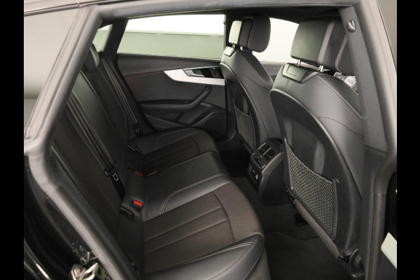 Audi A5 Sportback 35 TFSI S edition Competition 150pk | Panoramadak | Parkeercamera | Navigatie | S-line interieur |
