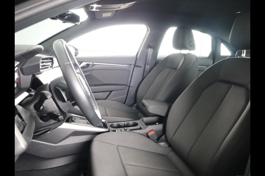Audi A3 Limousine 30 TFSI Pro Line 110 pk S-tronic | Navigatie via App | Parkeersensoren achter | Cruise control | LED koplampen |