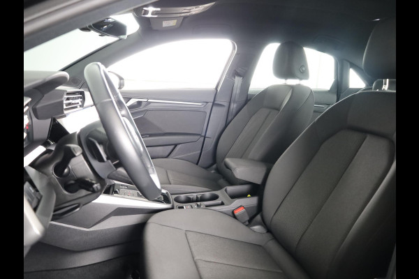 Audi A3 Limousine 30 TFSI Pro Line 110 pk S-tronic | Navigatie via App | Parkeersensoren achter | Cruise control | LED koplampen |
