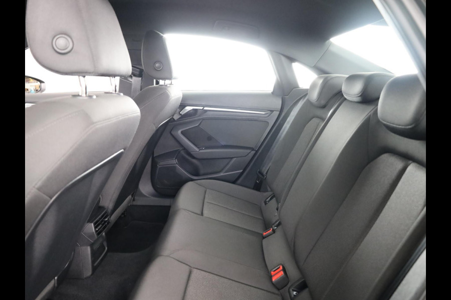 Audi A3 Limousine 30 TFSI Pro Line 110 pk S-tronic | Navigatie via App | Parkeersensoren achter | Cruise control | LED koplampen |