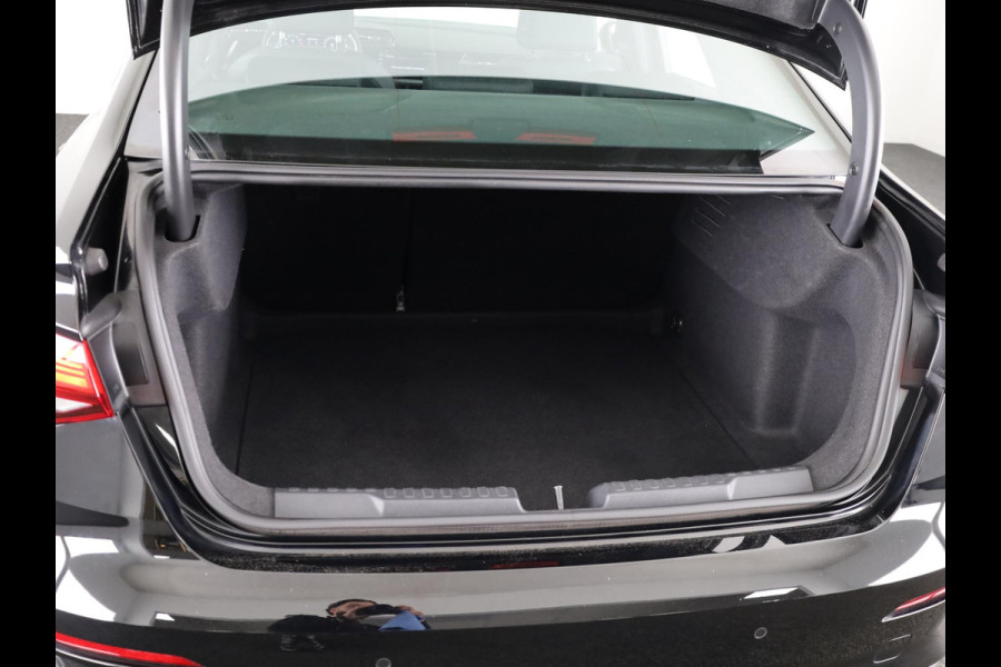 Audi A3 Limousine 30 TFSI Pro Line 110 pk S-tronic | Navigatie via App | Parkeersensoren achter | Cruise control | LED koplampen |