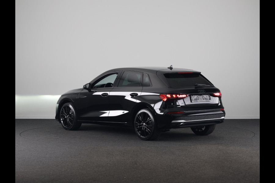 Audi A3 Sportback Pro Line 40 TFSI e 204 pk | Private lease vanaf € 717,- per maand | Afgevlakt sportstuur | Achteruitrijcamera | Dynamisch led verlichting |
