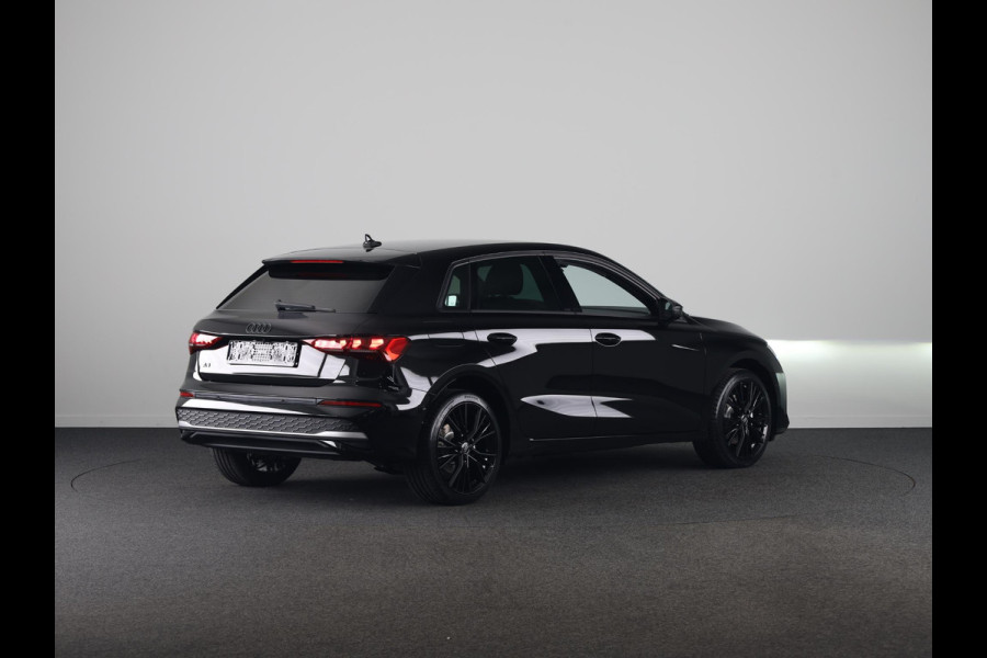 Audi A3 Sportback Pro Line 40 TFSI e 204 pk | Private lease vanaf € 717,- per maand | Afgevlakt sportstuur | Achteruitrijcamera | Dynamisch led verlichting |