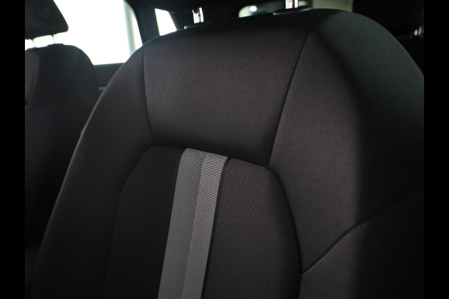 Audi A3 Sportback Pro Line 40 TFSI e 204 pk | Private lease vanaf € 717,- per maand | Afgevlakt sportstuur | Achteruitrijcamera | Dynamisch led verlichting |