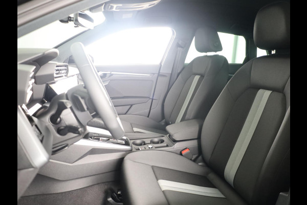 Audi A3 Sportback Pro Line 40 TFSI e 204 pk | Private lease vanaf € 717,- per maand | Afgevlakt sportstuur | Achteruitrijcamera | Dynamisch led verlichting |