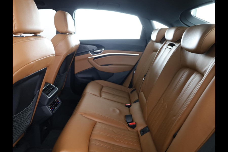 Audi Q8 Sportback e-tron 55 quattro S Edition 115 kWh 408pk | Panoramadak | Lederen bekleding | 22 inch Lichtmetalen velgen |