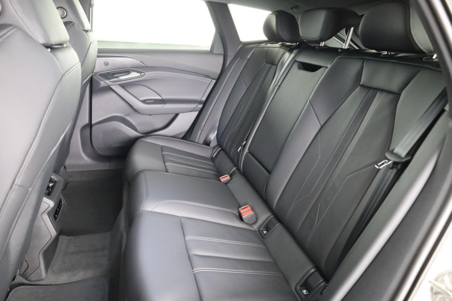 Audi A6 Avant e-tron Advanced edition 100 kWh 367pk | Private lease vanaf € 1.189,-  per maand | Tech Plus pakket | leder interieur | Optiek pakket zwart-glanzend | Privacy glass | 20 inch Lichtmetalen velgen