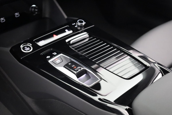 Audi A6 Avant e-tron Advanced edition 100 kWh 367pk | Private lease vanaf € 1.189,-  per maand | Tech Plus pakket | leder interieur | Optiek pakket zwart-glanzend | Privacy glass | 20 inch Lichtmetalen velgen