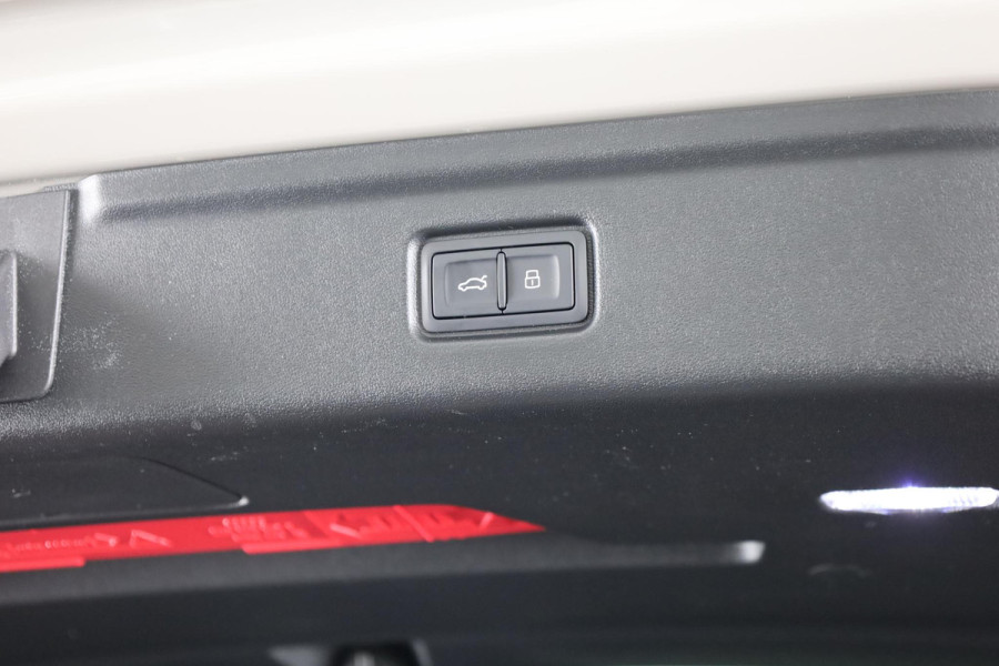 Audi A6 Avant e-tron Advanced edition 100 kWh 367pk | Private lease vanaf € 1.189,-  per maand | Tech Plus pakket | leder interieur | Optiek pakket zwart-glanzend | Privacy glass | 20 inch Lichtmetalen velgen