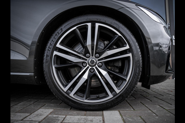 Volvo V60 2.0 T8 Recharge AWD R-Design - Pano l ACC l 19'' l 360cam l Memory l HUD
