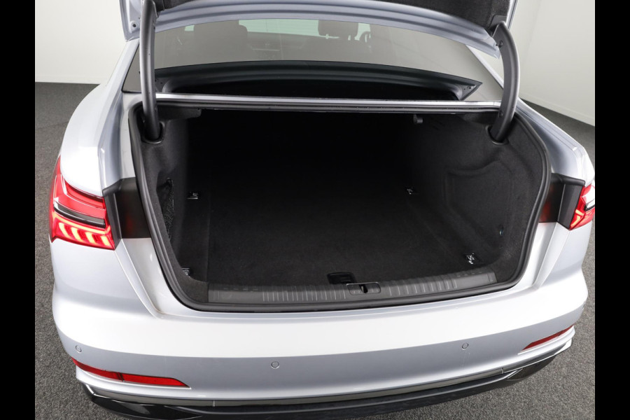 Audi A6 Limousine 40 TFSI S edition Competition 204pk | Private lease vanaf € 845,- per maand |  Panoramadak | HD Matrix | Parkeercamera | B&O  Audio | 19 inch lichtmetalen velgen | Verlengde garantie