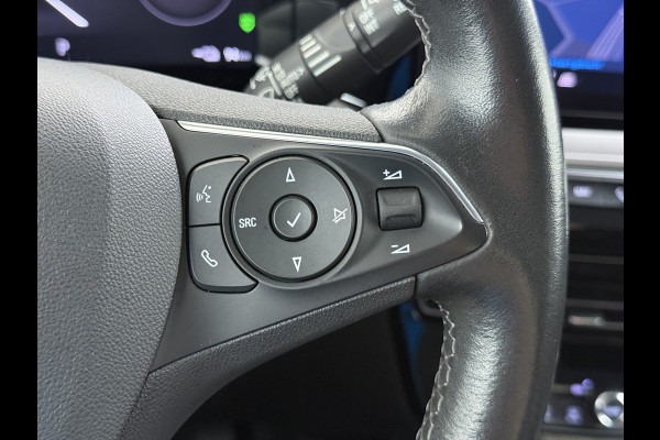 Opel Mokka-e 136PK Automaat Adap.Cruise Warmtepomp Leder 360°Camera Stoelverwarming Navi Android Auto Apple Carplay 50kWh SOH 87% Business El Ecc Privacy Glas Led Isofix DAB Bluetooth Lmv 17" Regen-Lichtsensor Lane Assist 1e Eigenaar Dealeronderhouden Origineel Nederlandse Auto