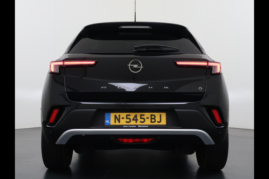 Opel Mokka-e 136PK Automaat Adap.Cruise Warmtepomp Leder 360°Camera Stoelverwarming Navi Android Auto Apple Carplay 50kWh SOH 87% Business El Ecc Privacy Glas Led Isofix DAB Bluetooth Lmv 17" Regen-Lichtsensor Lane Assist 1e Eigenaar Dealeronderhouden Origineel Nederlandse Auto