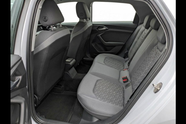 Audi A1 citycarver 25 TFSI epic 95pk | Komt begin november binnen | Lichtmetalen velgen 17" | Navigatie via App | Automatische airco | Stoelverwarming | Cruise control adaptief | LED koplampen | Sportstoelen