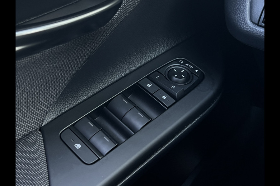 Toyota C-HR 1.8 Hybrid 140 Team D | LED Matric | Camera | Winter Pakket