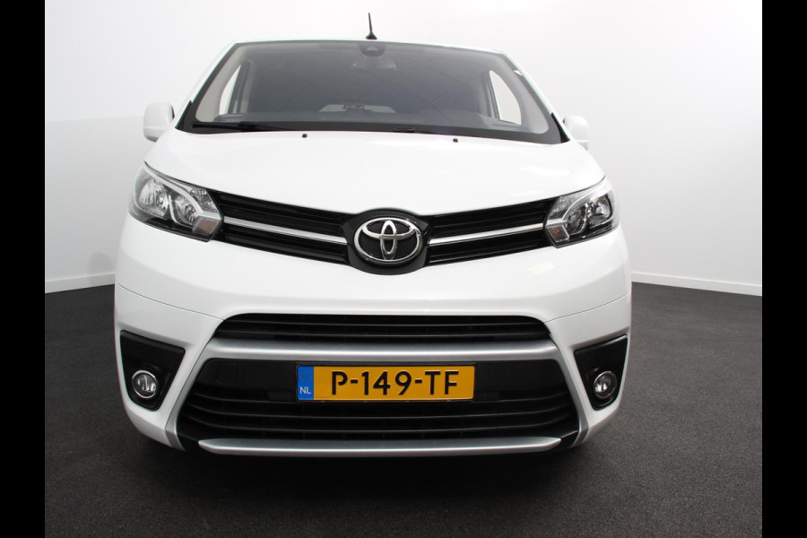 Toyota PROACE Electric Verso Luxury L2 8persoons PERSONENBUS 8p SOH 89% Navigatie Parkeersensoren Cruise Control Stoelverwarming Climate Control LM Velgen