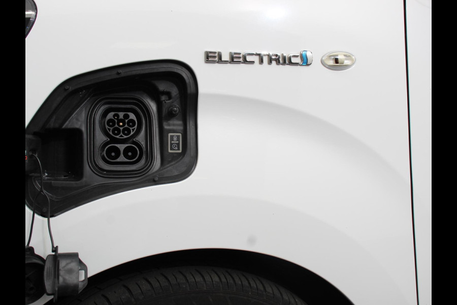 Toyota PROACE Electric Verso Luxury L2 8persoons PERSONENBUS 8p SOH 89% Navigatie Parkeersensoren Cruise Control Stoelverwarming Climate Control LM Velgen