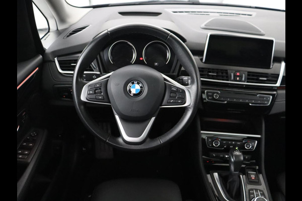 BMW 2 Serie Active Tourer 225xe iPerformance High Executive | SOH 80,7% | Panoramadak | Leder | Cruise control | Head-up | Stoelverwarming | Camera | Park assist | Climate control