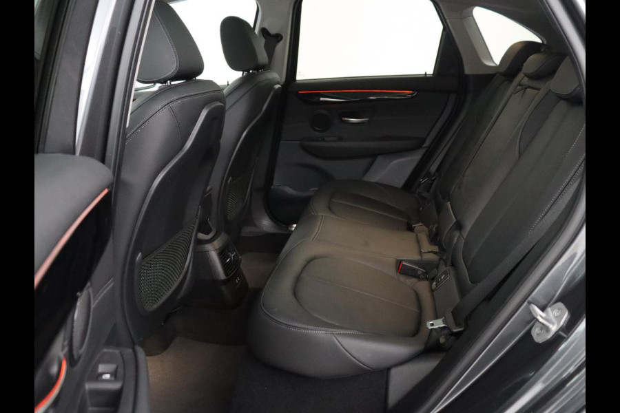 BMW 2 Serie Active Tourer 225xe iPerformance High Executive | SOH 80,7% | Panoramadak | Leder | Cruise control | Head-up | Stoelverwarming | Camera | Park assist | Climate control