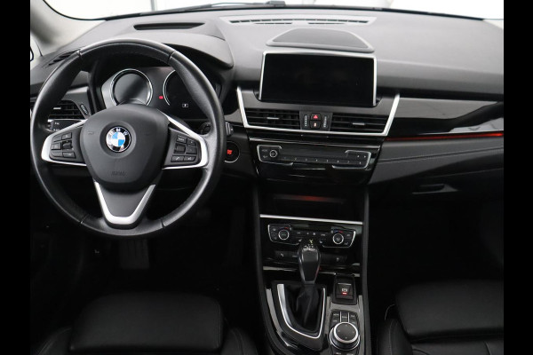 BMW 2 Serie Active Tourer 225xe iPerformance High Executive | SOH 80,7% | Panoramadak | Leder | Cruise control | Head-up | Stoelverwarming | Camera | Park assist | Climate control